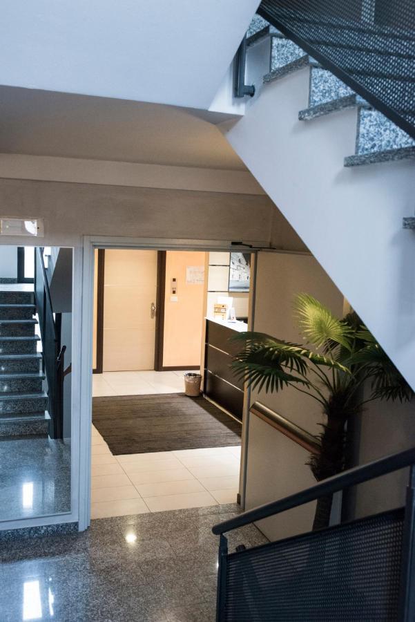 Hotel Corte Business Кавриаго Экстерьер фото